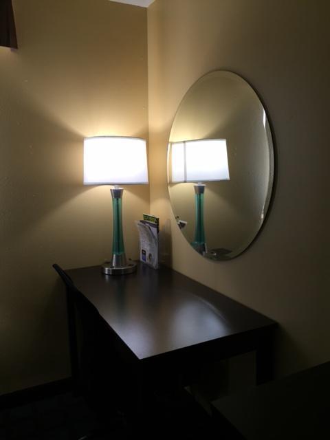 Super 8 By Wyndham Okawville Room photo