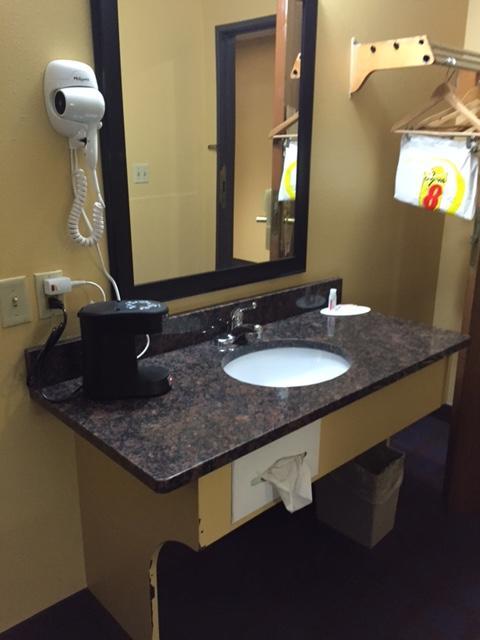 Super 8 By Wyndham Okawville Room photo